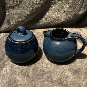 Blue Sugar bowl and Creamer set